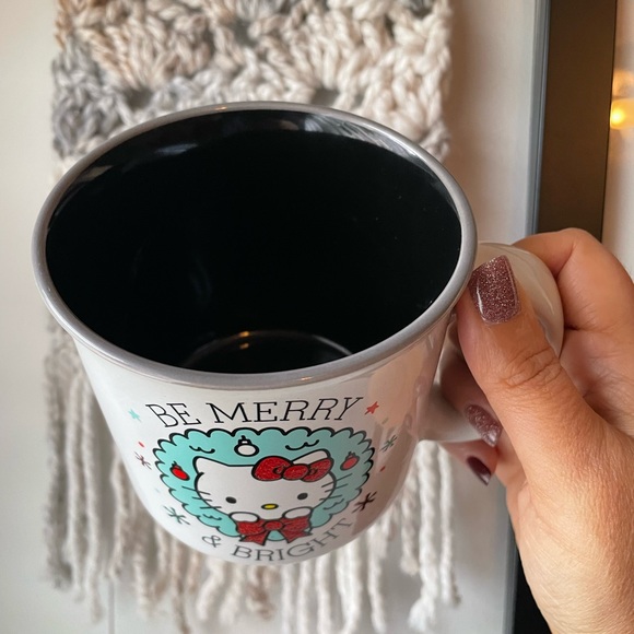 Hello Kitty Christmas Be Merry & Bright Mug NEW - Picture 2 of 4